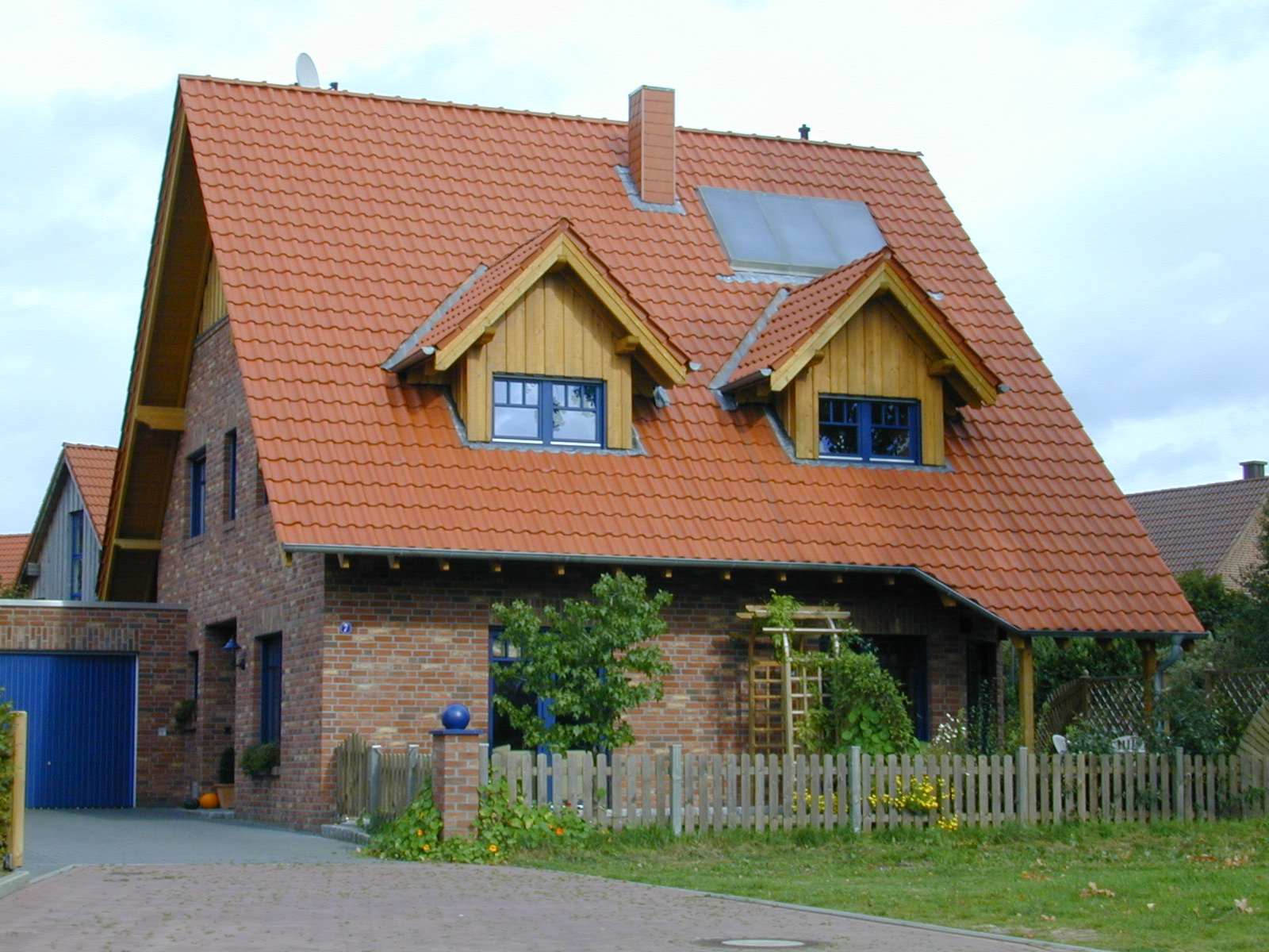 Holzhaus mit Klinkerfassade